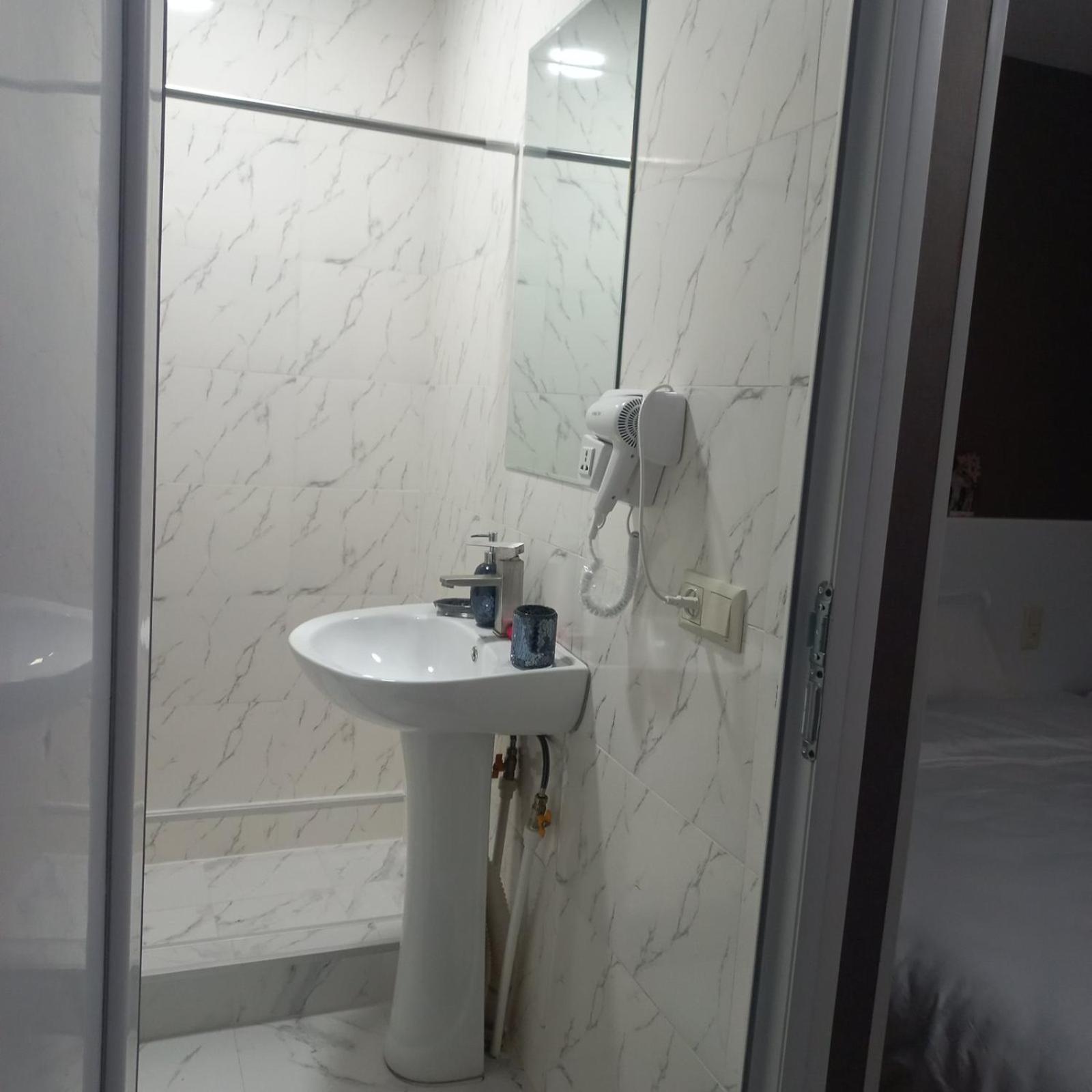Ira & Vaso'S Guest House Borjomipark Δωμάτιο φωτογραφία