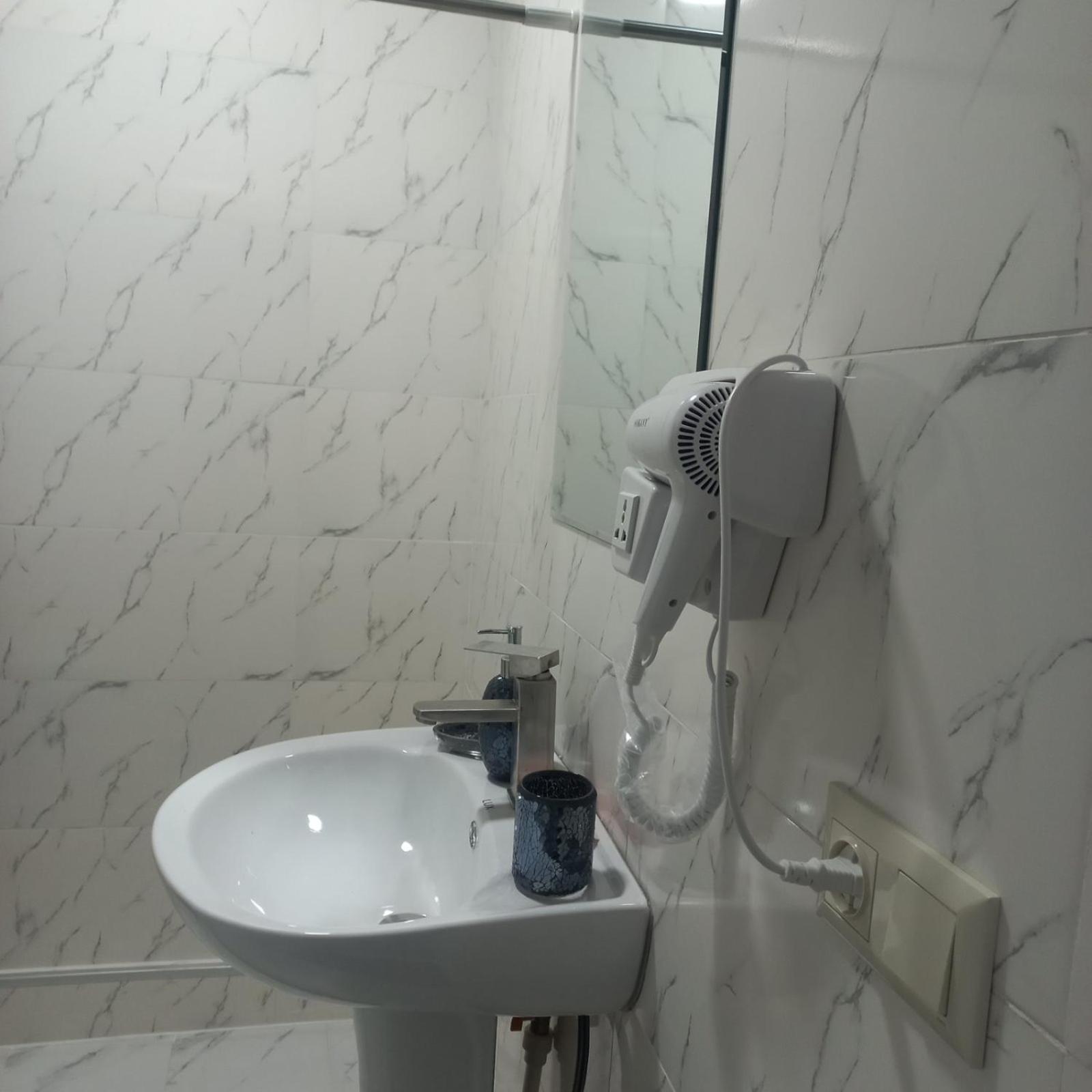 Ira & Vaso'S Guest House Borjomipark Δωμάτιο φωτογραφία